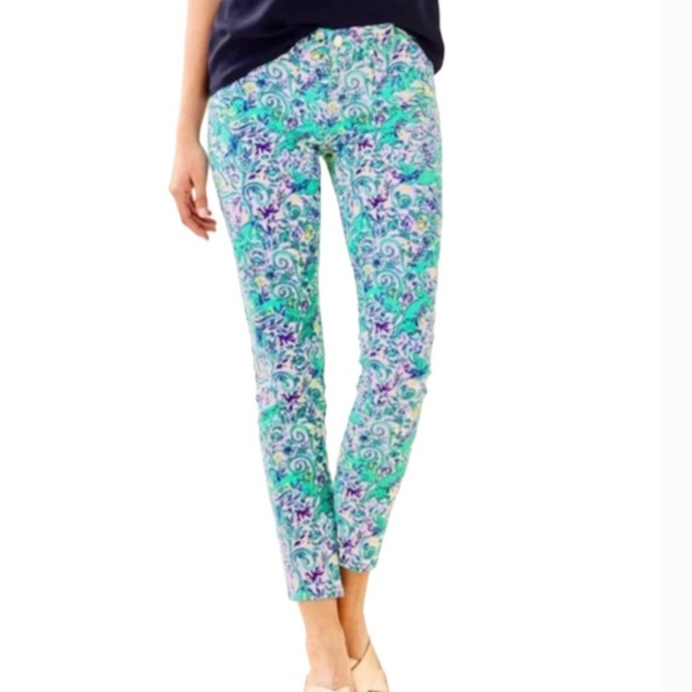 Lilly Pulitzer. New w/tags. South Ocean Skinny Crop. Monkey Sea.  Size 2.